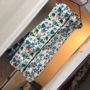 Flower printed pencil dress **BELOW KNEE**